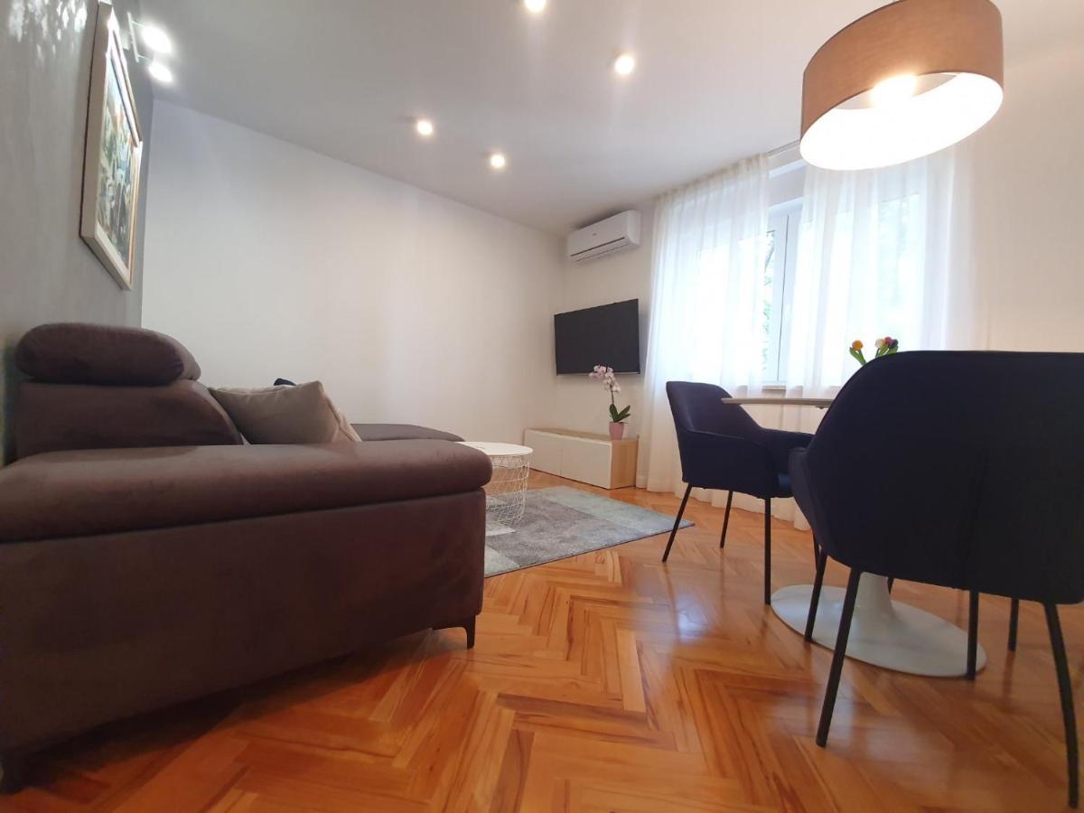 Paola Apartment Rijeka Exterior photo